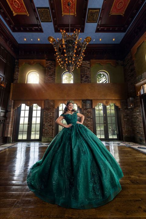 Quincea&ntilde;era photoshoot &mdash; emerald gown grand ballroom at The Cruz Building, Miami Visions Photography