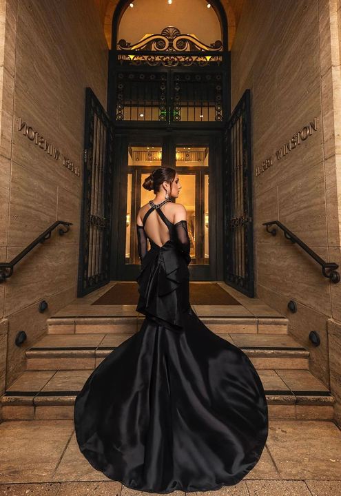 Quincea&ntilde;era photoshoot &mdash; black gown museum steps at Miami Design District, Miami Visions Photography