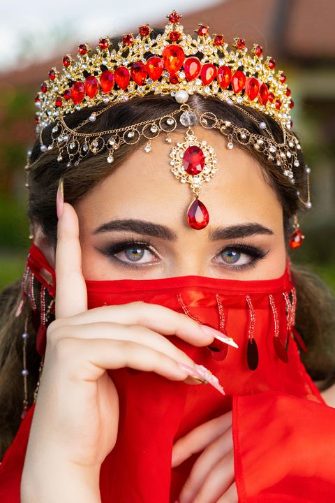 Quincea&ntilde;era photoshoot &mdash; red veil jeweled headpiece portrait at Villa Toscana Miami, Miami Visions Photography