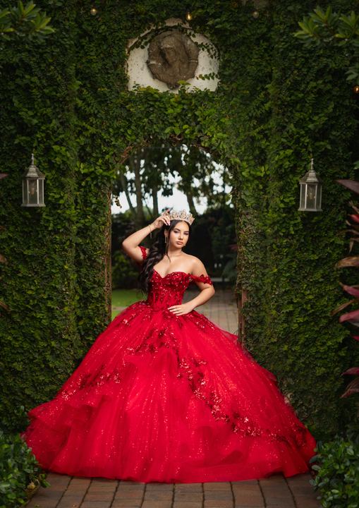 Quincea&ntilde;era photoshoot &mdash; red sparkle ball gown mirror ivy at Villa Toscana Miami, Miami Visions Photography