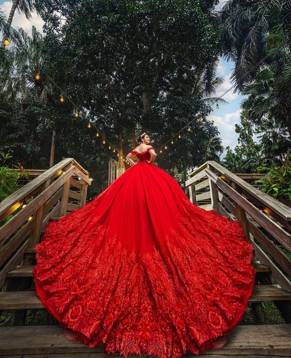 Quincea&ntilde;era photoshoot &mdash; red lace train boardwalk at Villa Turqueza, Miami Visions Photography