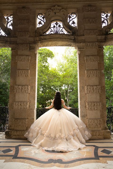 Quincea&ntilde;era photoshoot &mdash; ivory gown stone pavilion at Vizcaya Museum & Gardens, Miami Visions Photography