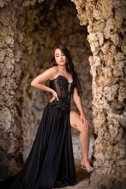 Quincea&ntilde;era photoshoot &mdash; black corset dress coral grotto at Vizcaya Museum & Gardens, Miami Visions Photography